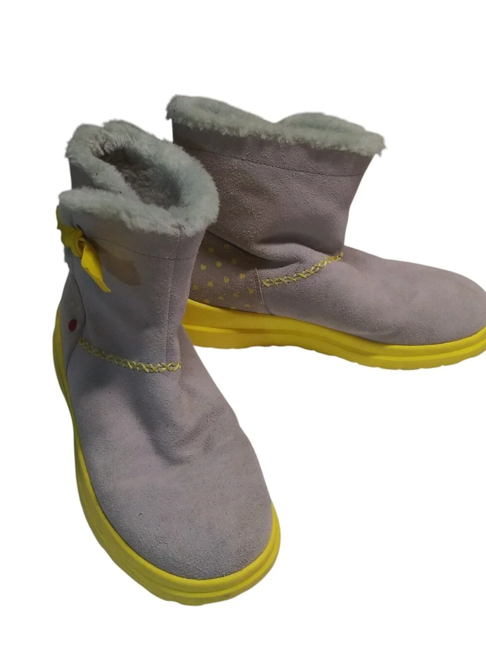 UGG Women's Knotty Moonstone Hearts Suede Gray Yellow Bow Boot Size 9